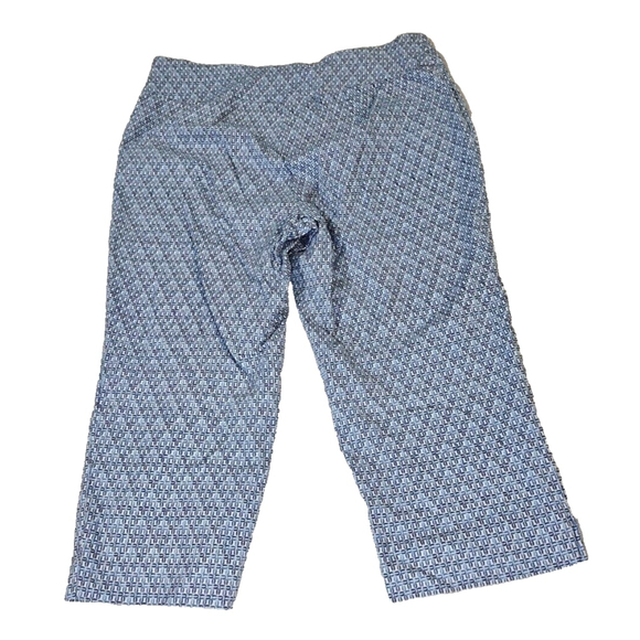 Yarn & Sea Blue White Geometric Patterned Capris Plus Size 16W - Picture 2 of 10